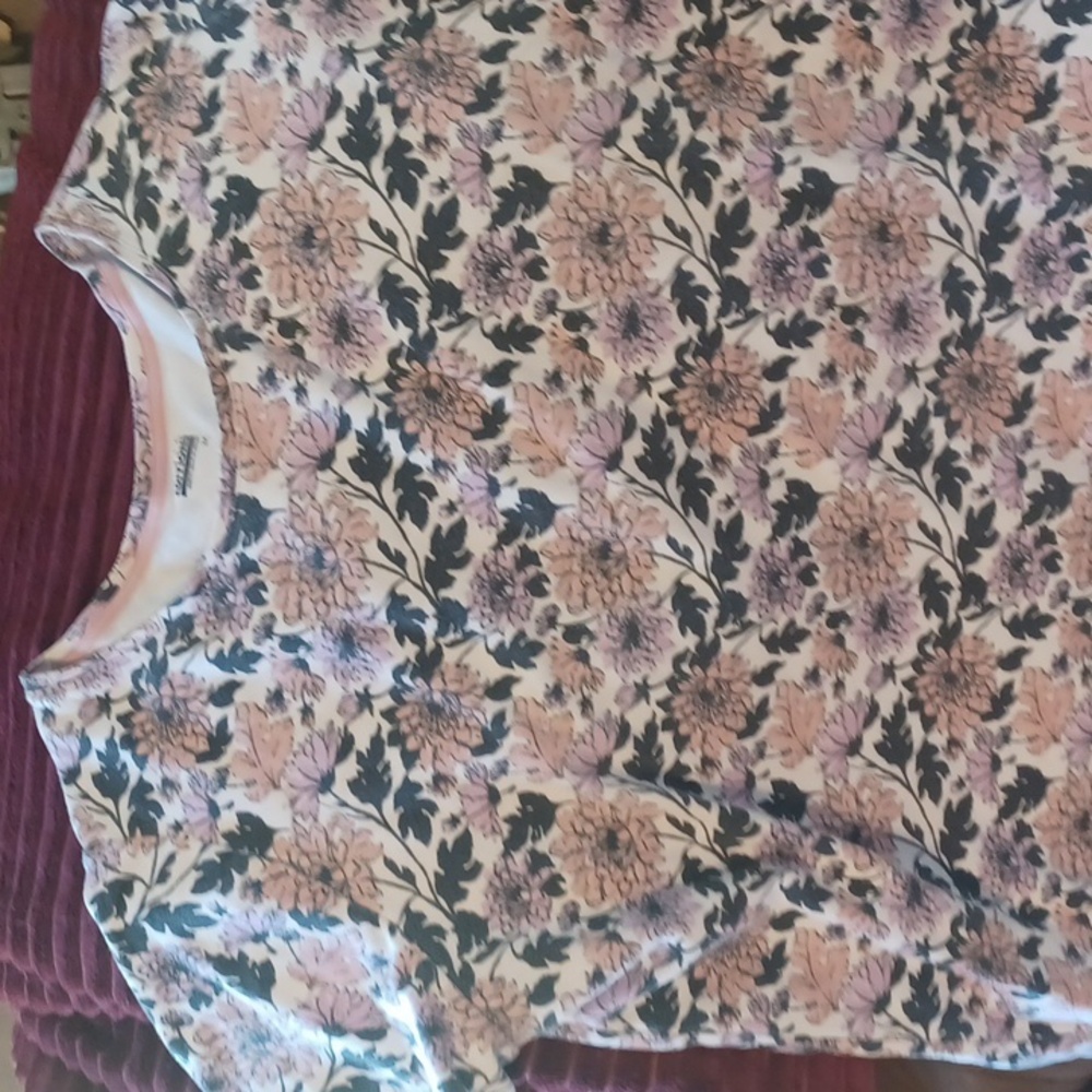 Woman's shirt